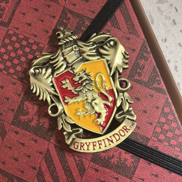 Harry Potter GRYFFINDOR Journal *NEW - Picture 3 of 12